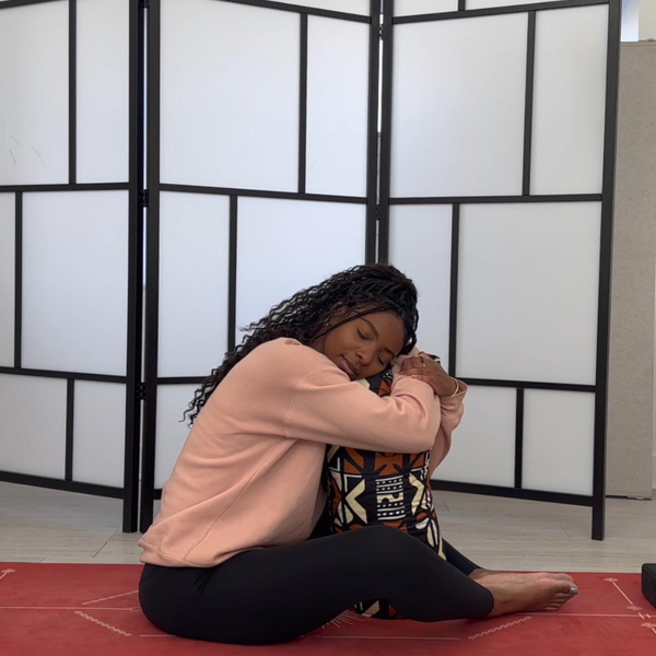 Load image into Gallery viewer, Zola - Yoga Bolster