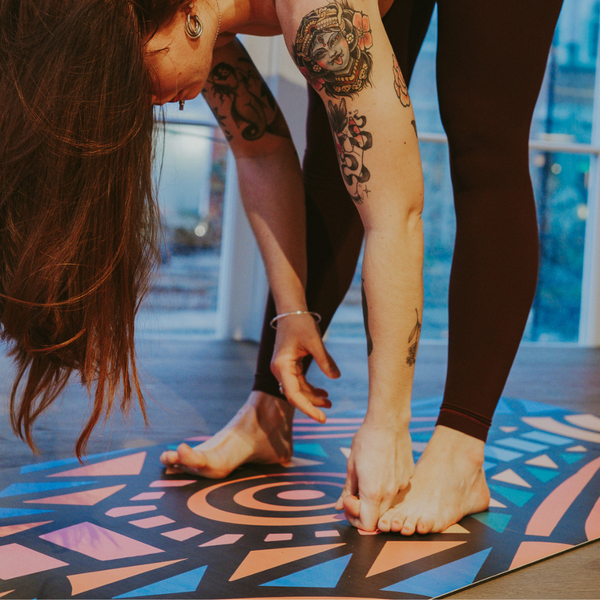Load image into Gallery viewer, Courbe D'Energy- Sustainable Yoga Mat