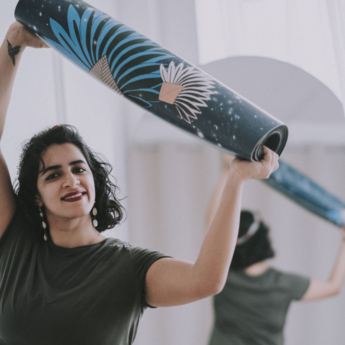 What to Expect from a Live Beginner Yoga Course (Online)
