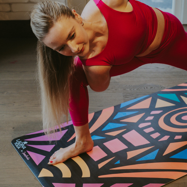 Load image into Gallery viewer, Courbe D&#39;Energy- Sustainable Yoga Mat
