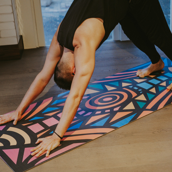 Load image into Gallery viewer, Courbe D&#39;Energy- Sustainable Yoga Mat
